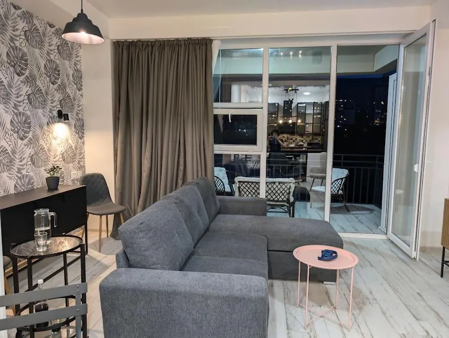 Cosy Apartment With Two Terraces Tiflis