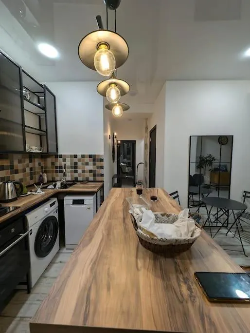 Cosy Apartment With Two Terraces Tiflis Gürcistan