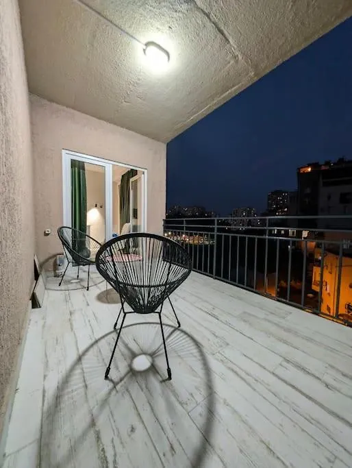Cosy Apartment With Two Terraces Tiflis